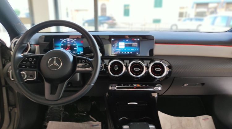 MERCEDES CLASSE A 180 D AUTOMATIC BUSINESS EXTRA