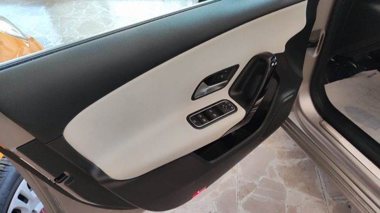 MERCEDES CLASSE A 180 D AUTOMATIC BUSINESS EXTRA