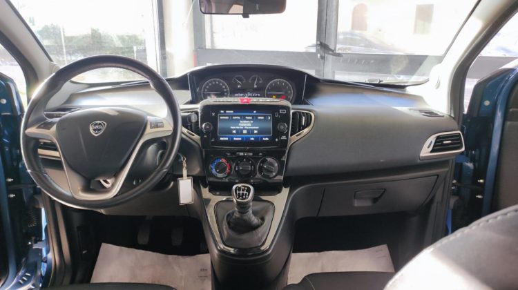 LANCIA YPSILON 1.0 CV 70 HYBRID GOLD