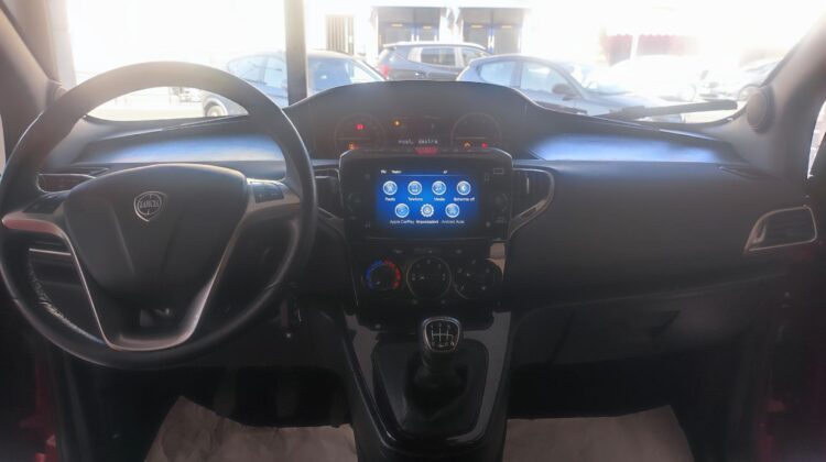 LANCIA YPSILON 1.0 FIREFLY 70 CV HYBRID GOLD